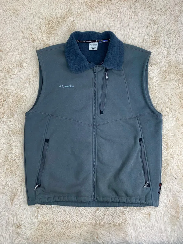 Chaleco gris con polar columbia tl