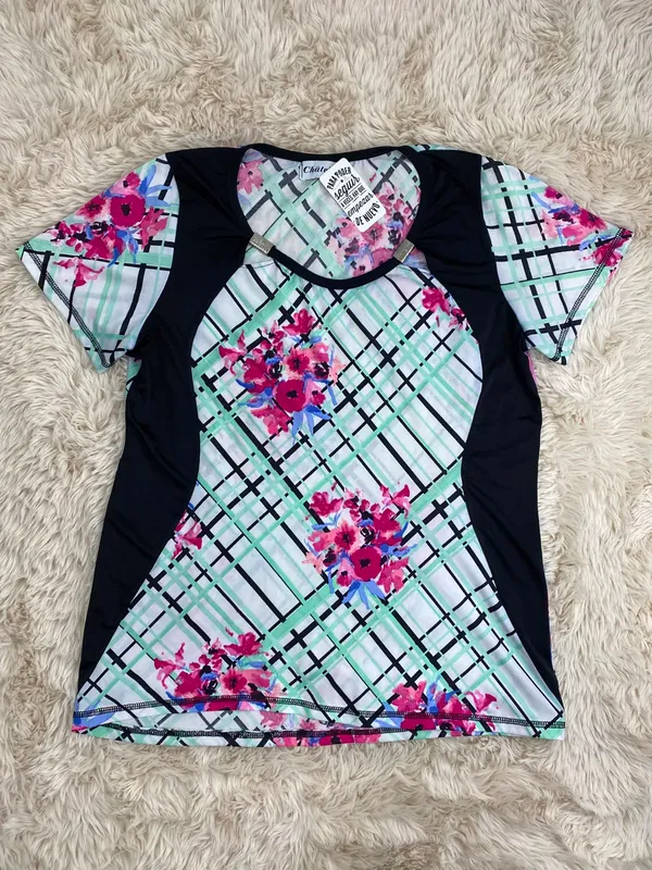 Remera deportiva con flores chatelet