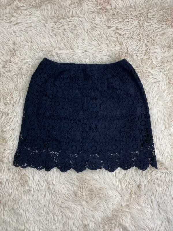 Pollera negra de encaje akiabara t0