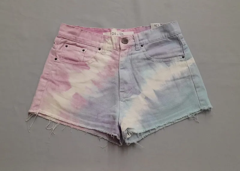 Short complot talle 26/36. batik