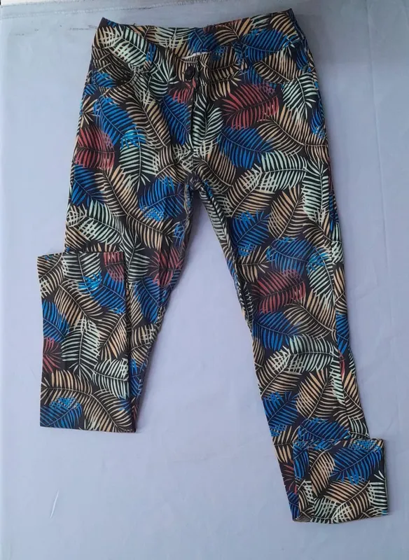 Pantalon hojas -talle 36