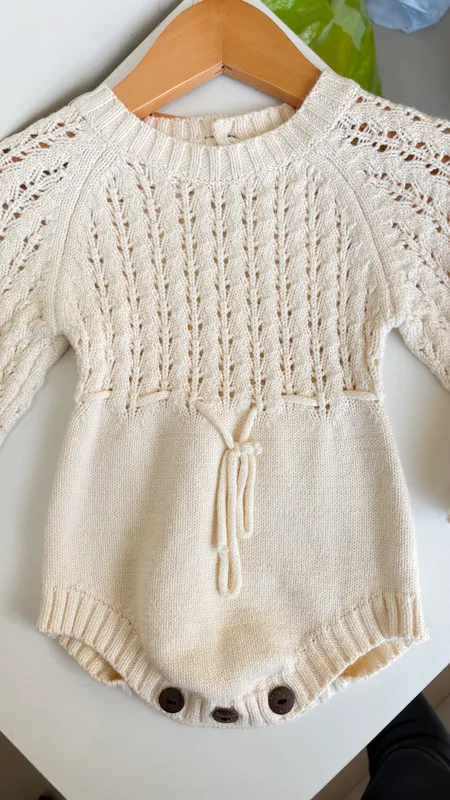 Body de hilo beige 3-6 meses 
