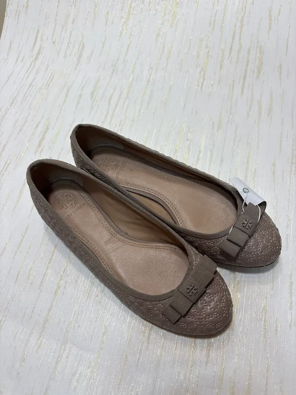ChatitaTory Burch 5 1/2 33-34 