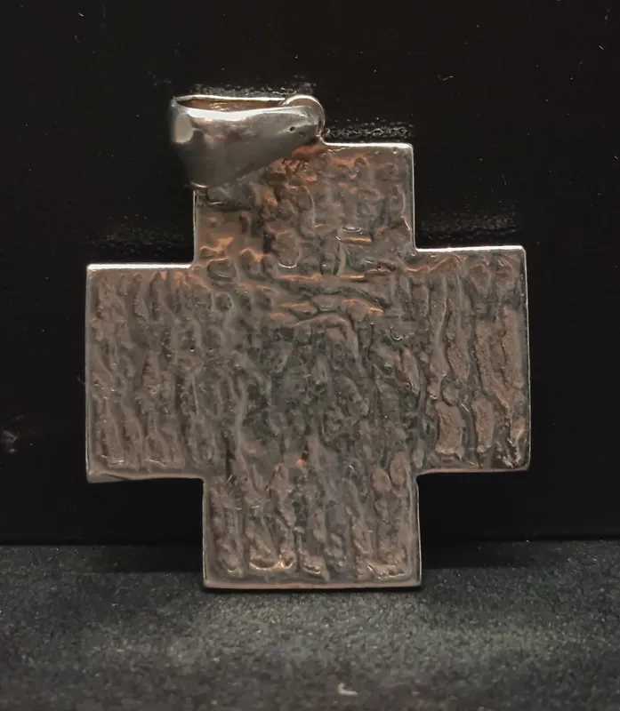 Cruz en plata y oro espíritu santo