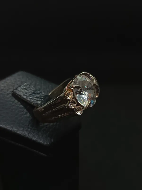 Anillo de coctel estilo vintage.