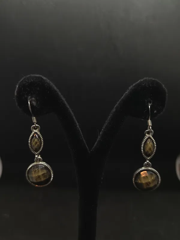 Aros vintage colgantes con piedra facetadas estructura plateada