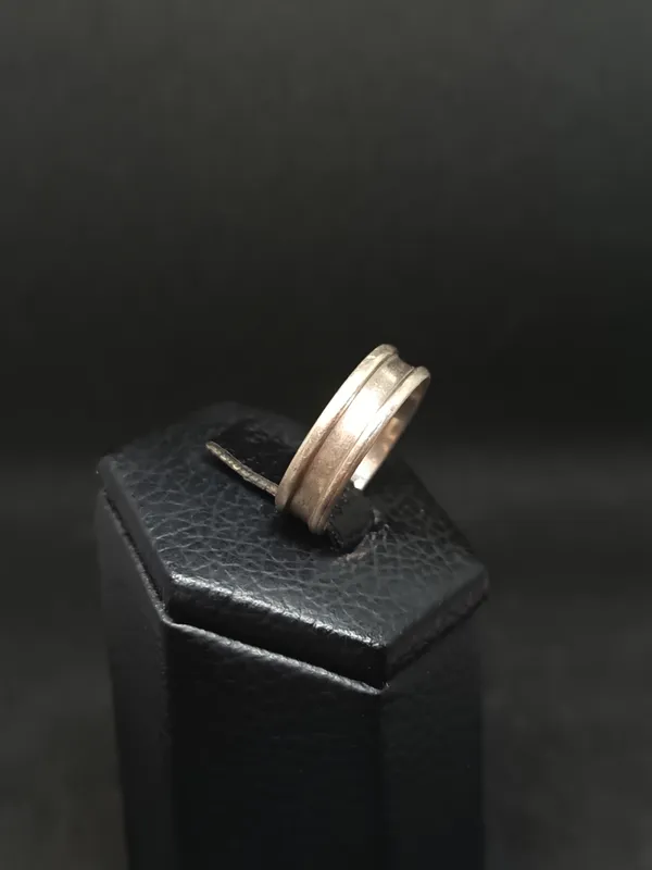 Anillo de plata