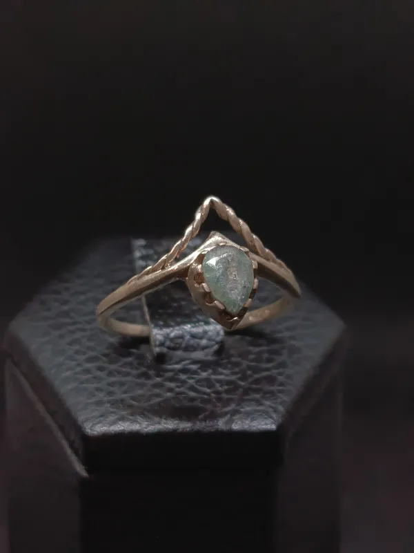 Anillo de plata 925 con piedra en bruto