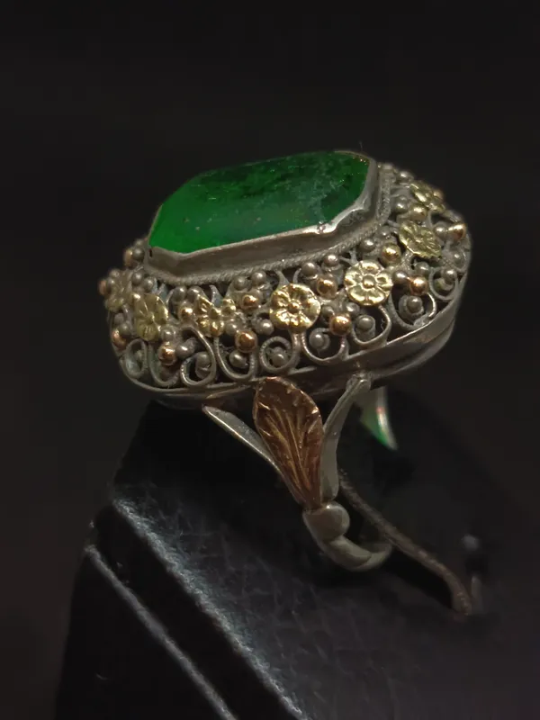 Anillo de plata y oro estilo antiguo con filigrana