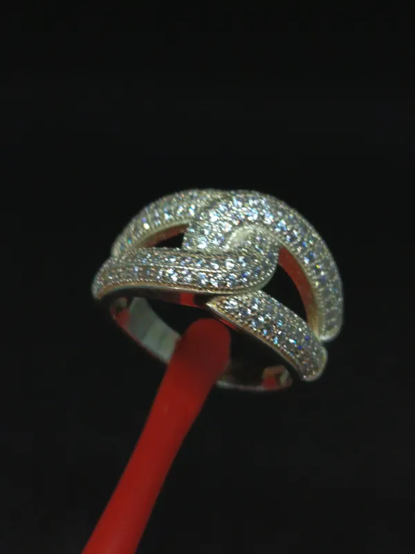 Anillo baño de plata rubinada y marquesitas