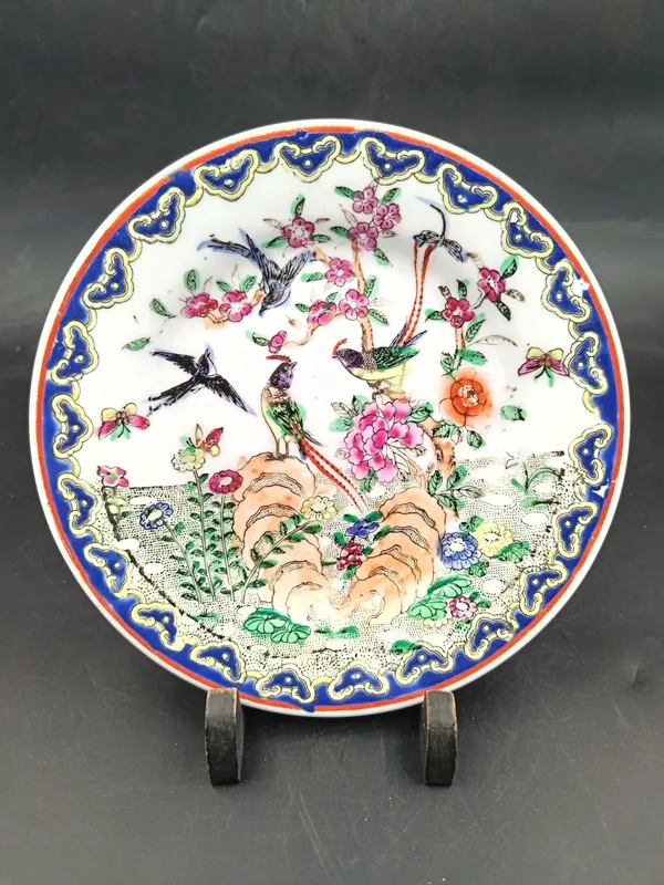 Plato porcelana china con motivos aves y flores