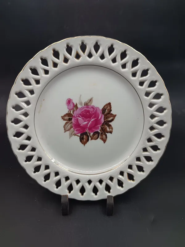 Plato decorativo chino calado