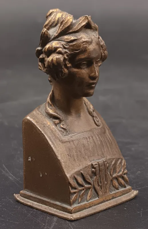 Pequeño busto petit bronce firmado f. gruber