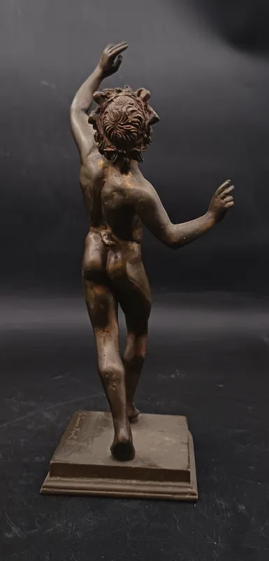 Figura de bronce fauno danzante de pompeya firmada giorgio sommer napoli