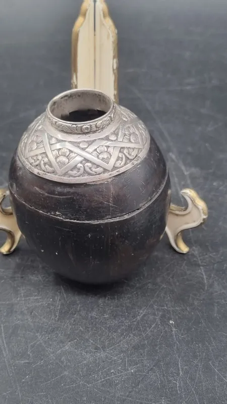 Mate con virola de plata con averia