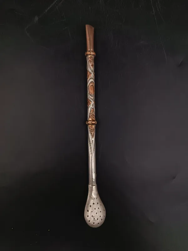 Bombilla plata 800 con detalles en oro