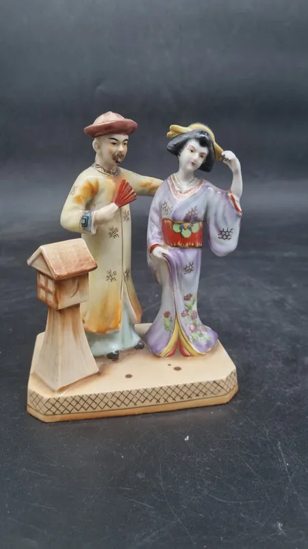 Pareja porcelana oriental pintada a mano