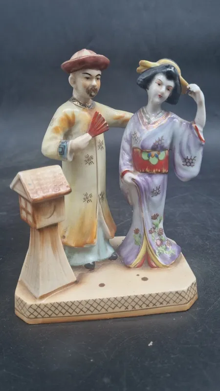 Pareja porcelana oriental pintada a mano