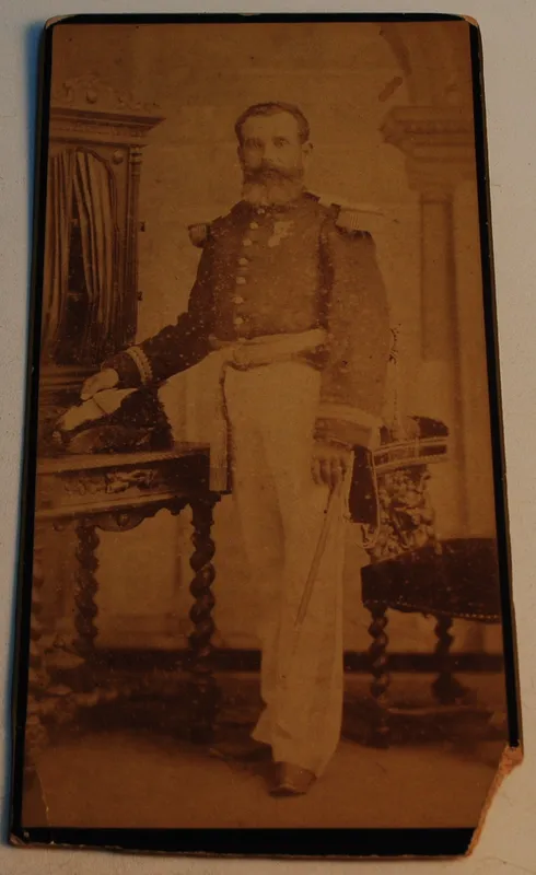 Fotografia de militar antigua de la casa fleurquin & cia