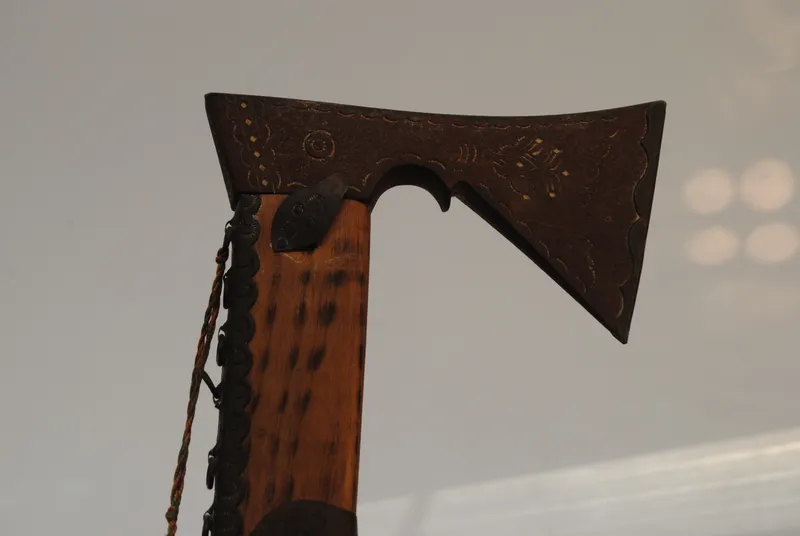 Baston fisionomia hacha para alpinismo 85 cm
