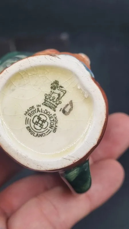 Jarra miniatura "royal douton"