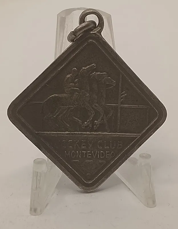 Medalla jockey club 1981