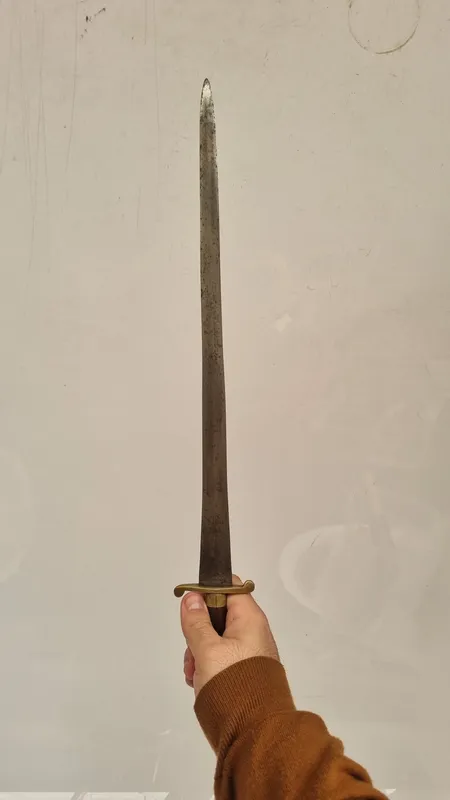 Facon caronero cabo de madera y bronce y vaina de cuero