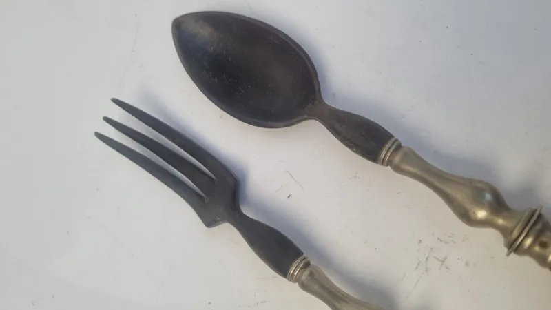 Par de cubiertos para ensalada alpaca y guampa