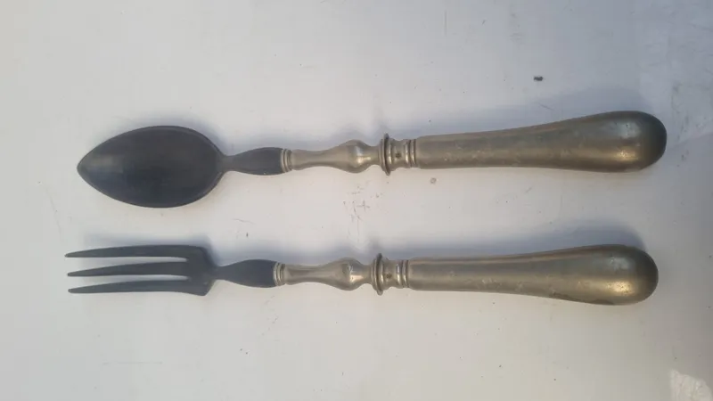 Par de cubiertos para ensalada alpaca y guampa