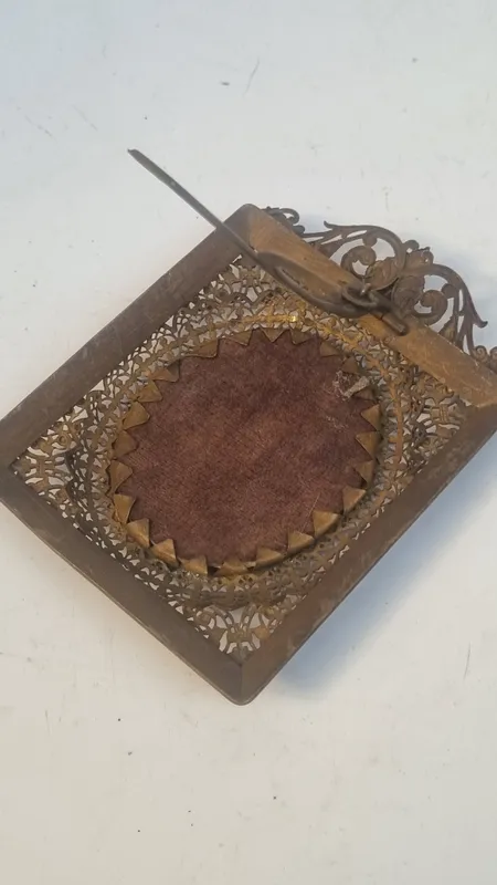Miniatura de bronce pintada al oleo sobre marfil