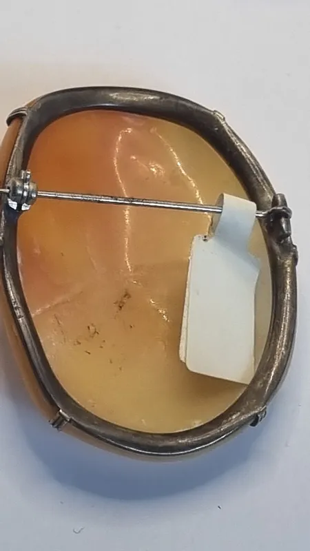Formidable camafeo con engarce de plata gran tamaño