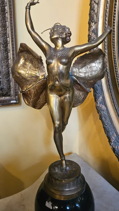 Figura "butterfly dancer" firmada richard thuss austria art noveau