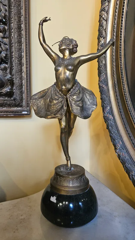 Figura "butterfly dancer" firmada richard thuss austria art noveau