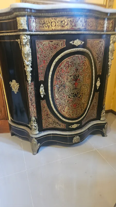 Mueble chiffonier de boulle bronceria ormolu e inscrustaciones
