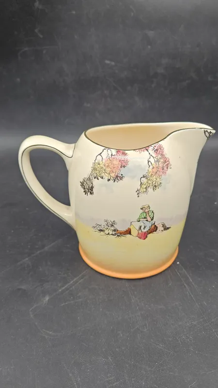Jarra inglesa de porcelana royal doulton con escena
