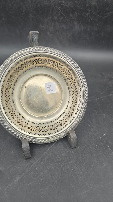 Plato despojador calado epns freccero antiguo de metal