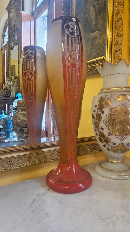 Florero le verre naranja y rojizo art deco 1920