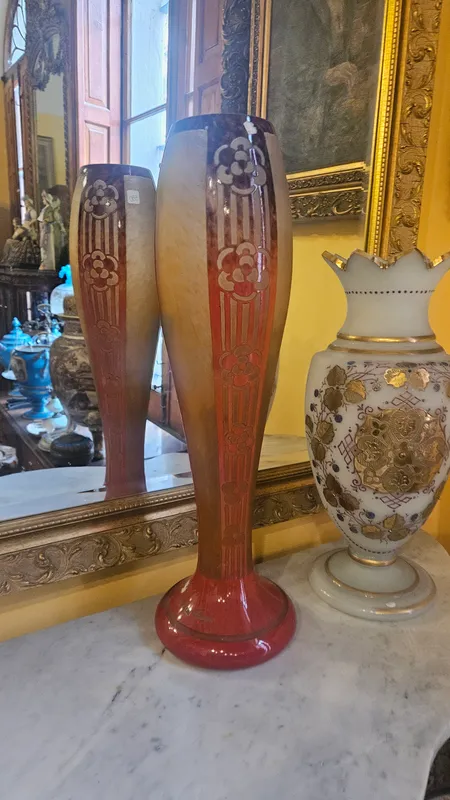 Florero le verre naranja y rojizo art deco 1920