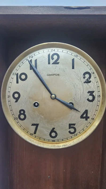 Reloj de pared marca campos
