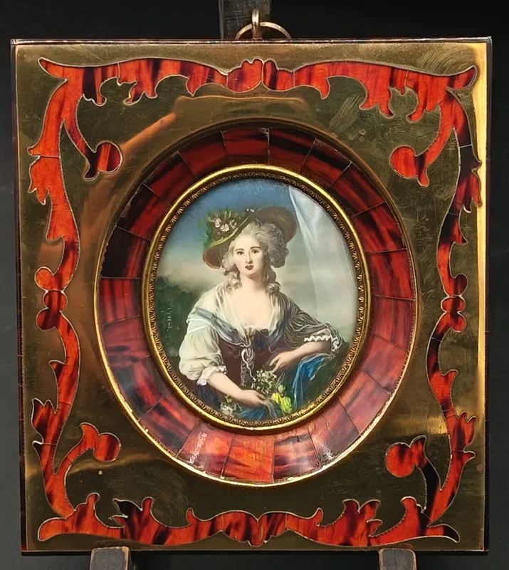 Miniatura dama antigua pintada a mano con marco de boulle