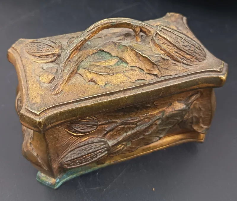 Caja de bronce firmada "a. marionnet" art nouveau antigua