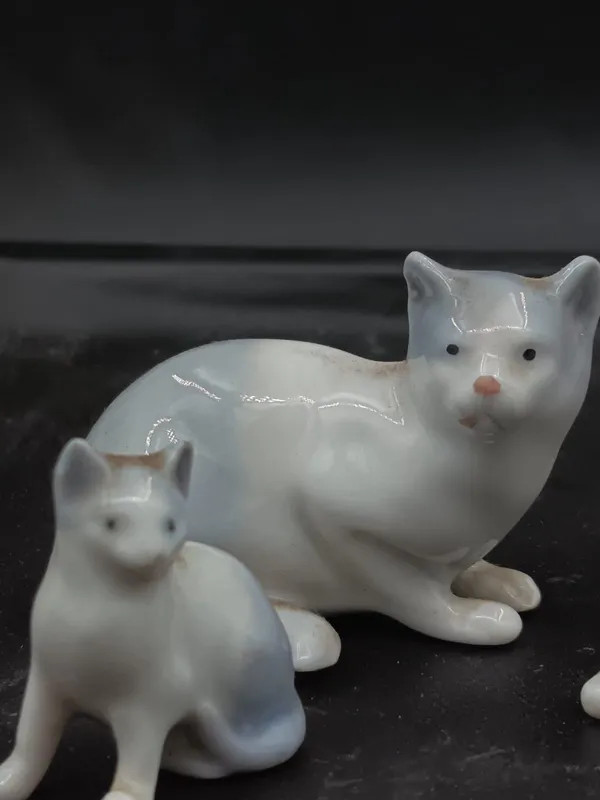3 figuras gatos antiguos alemanes