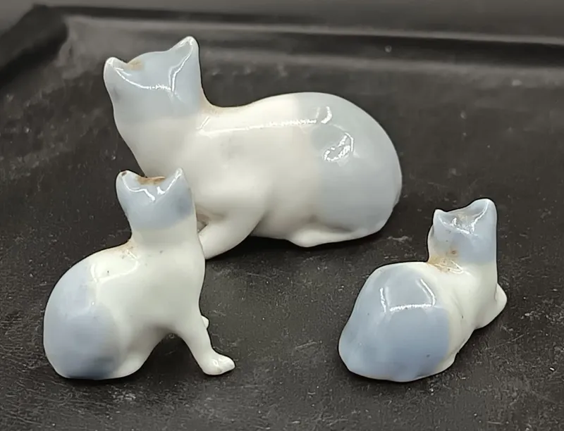 3 figuras gatos antiguos alemanes