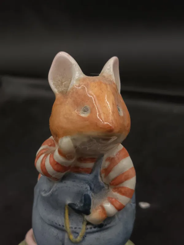 Figura royal doulton wilfred toadflax