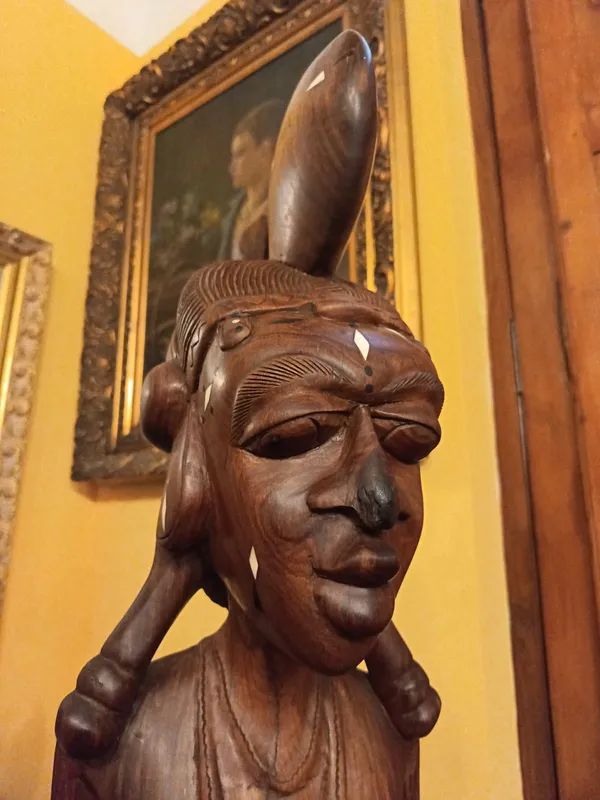 Gran busto de ebano africano