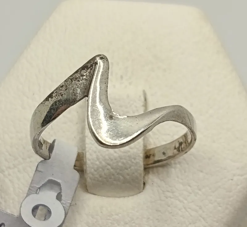 Anillo de plata 925 con diseño