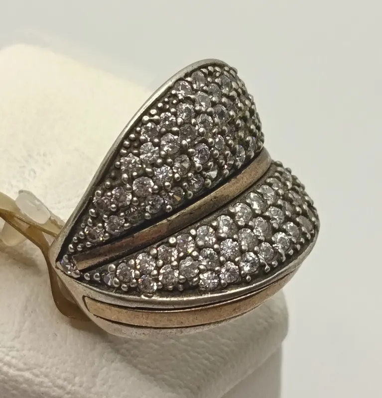 Anillo de plata 925 con circonias y detalles en oro