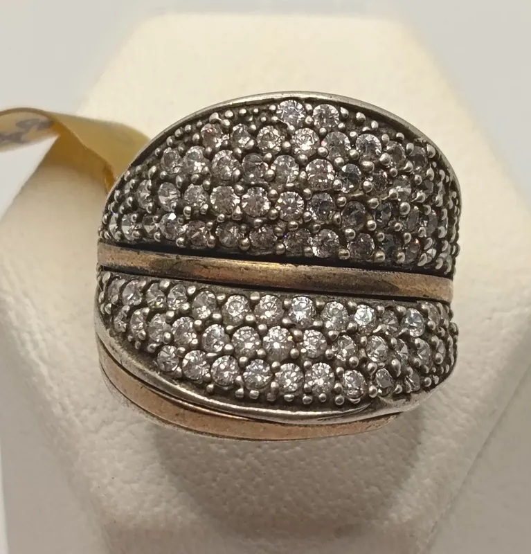 Anillo de plata 925 con circonias y detalles en oro
