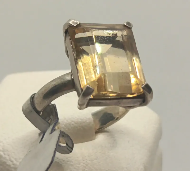 Anillo de plata 925 con citrino naranja central