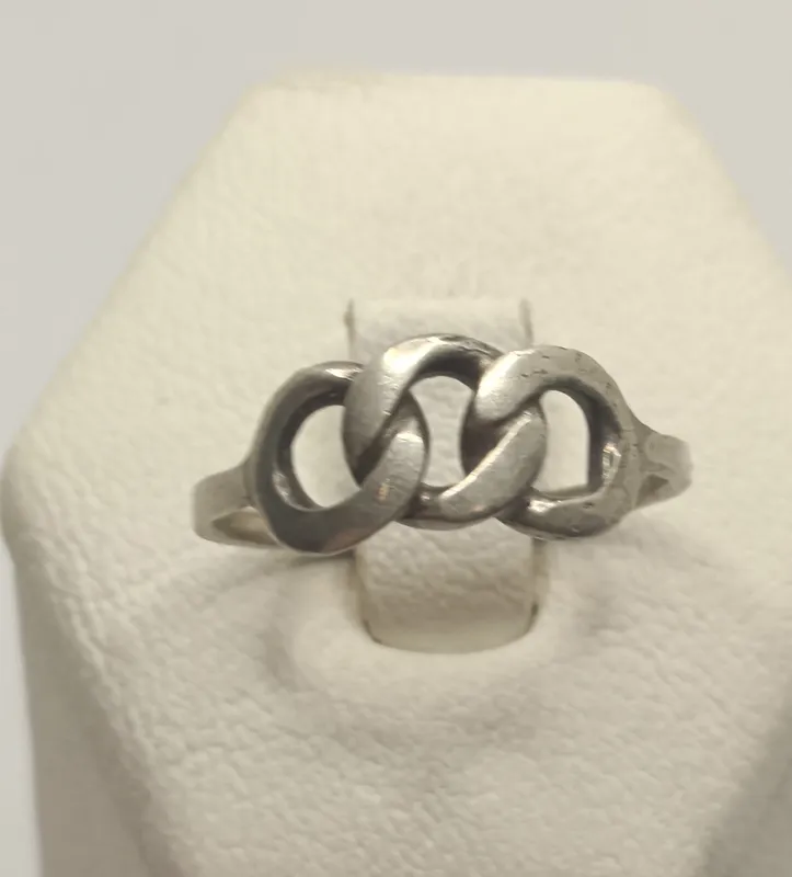 Anillo de plata 925 con diseño